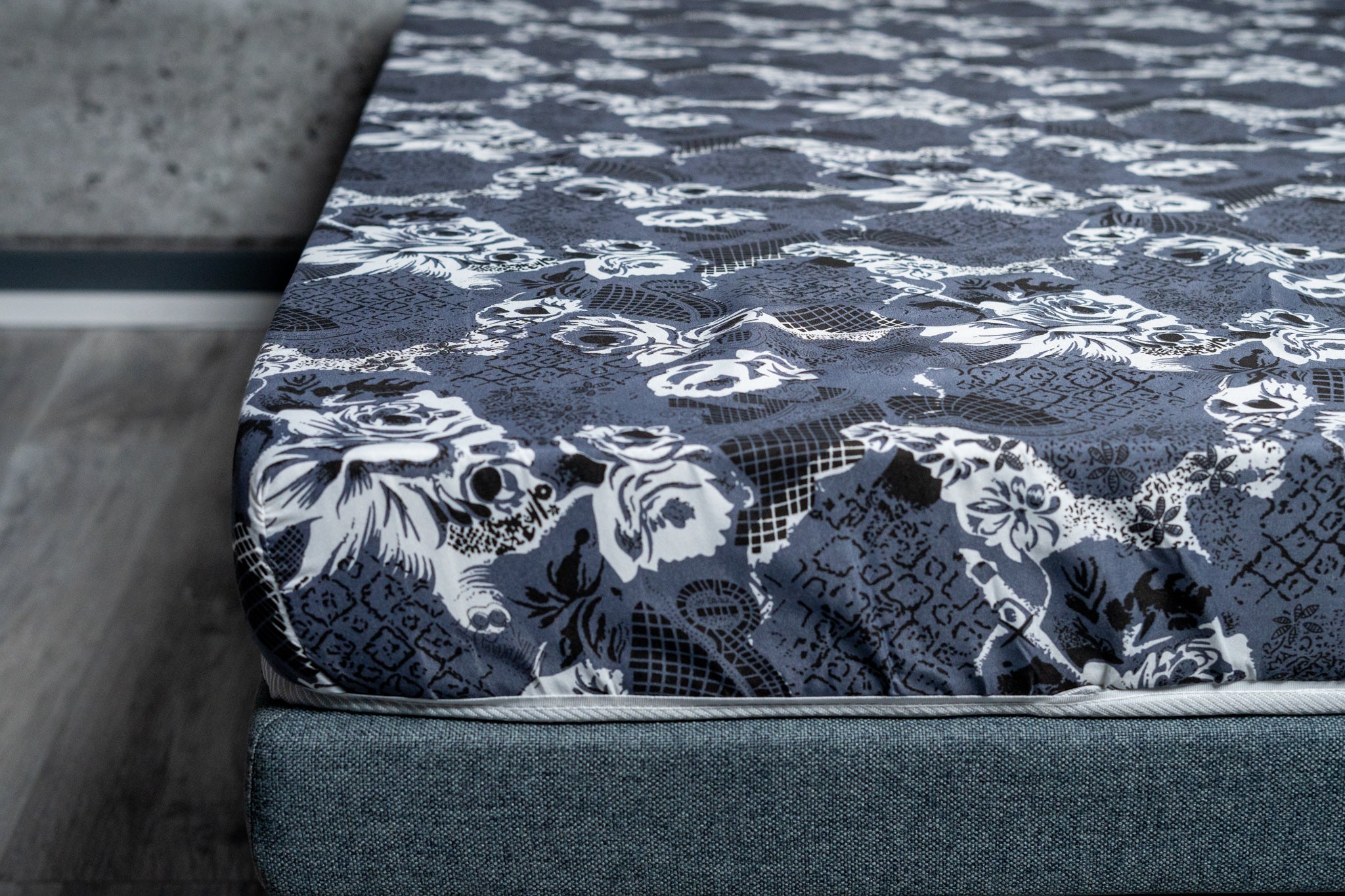 closeup image of 5.6 Inch Foam Mattress in Gray and white closeup image of 5.6 Inch Foam Mattress in Gray and white