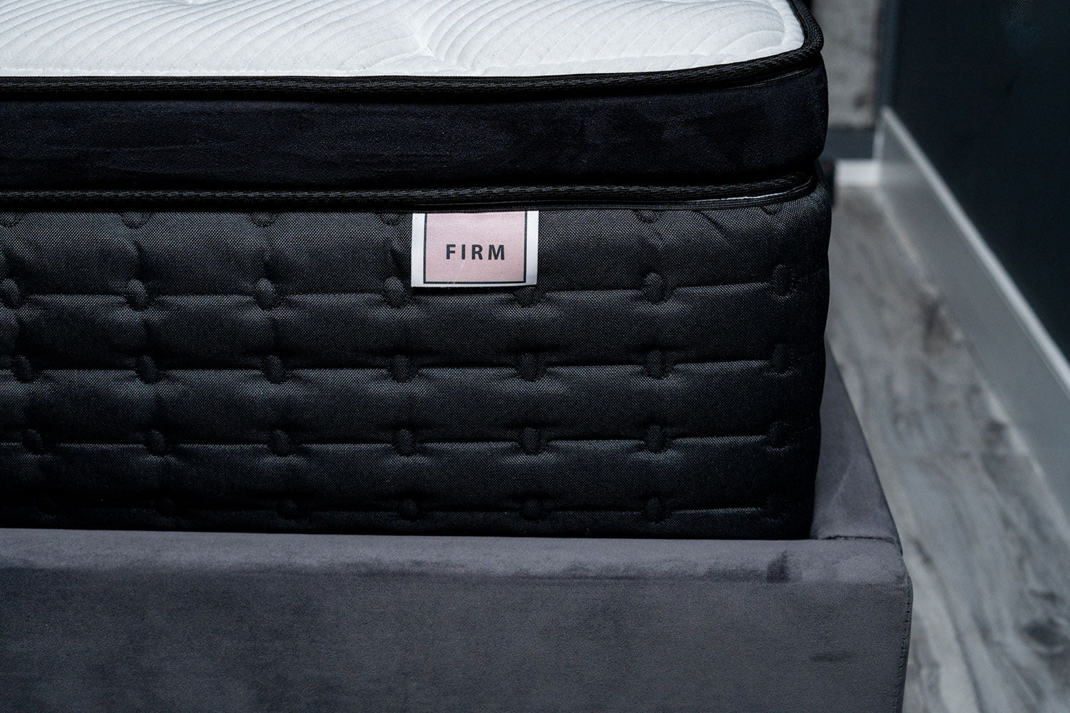 closeup view image of white Spinal Comfort(Dual) Plush Gel Memory Foam Mattresses-Sleep Nation closeup view image of white Spinal Comfort(Dual) Plush Gel Memory Foam Mattresses-Sleep Nation